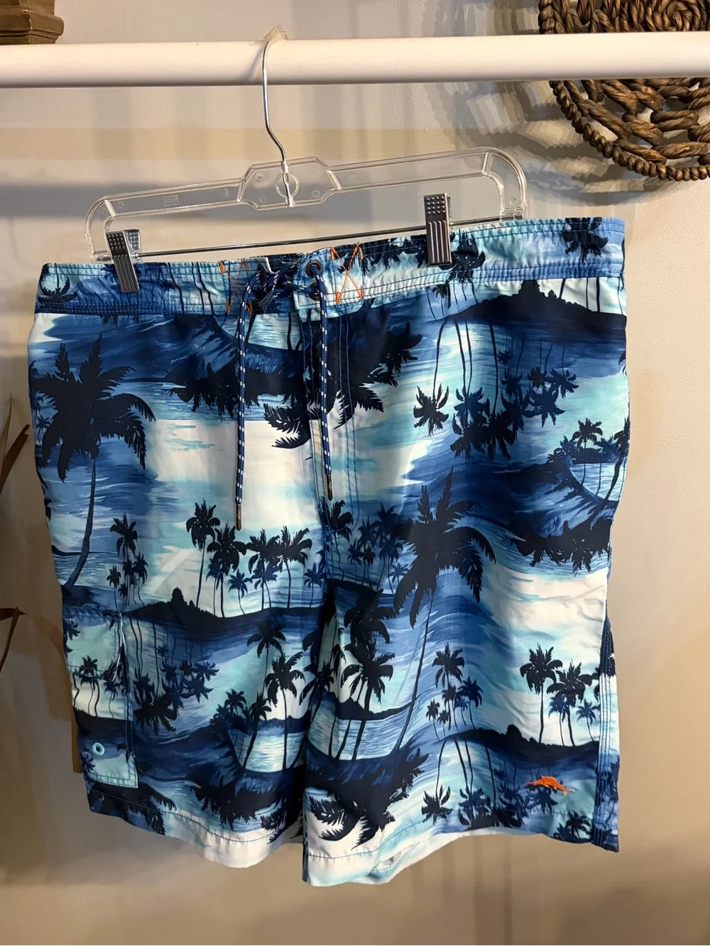 Tommy Bahama Blue Palm-Print Swim Shorts size large